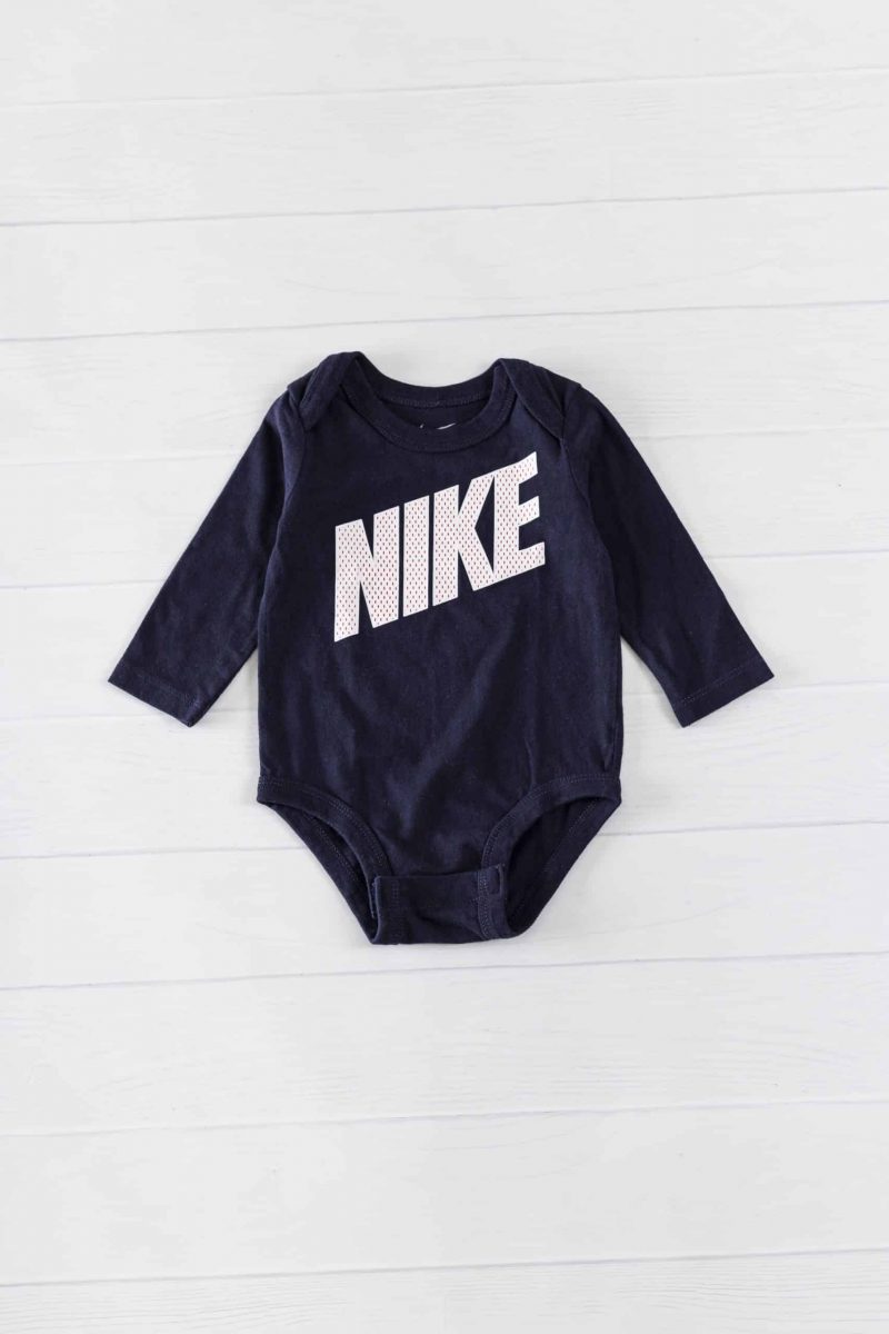 Body manga larga Nike de Bebe Nene Talle 6M