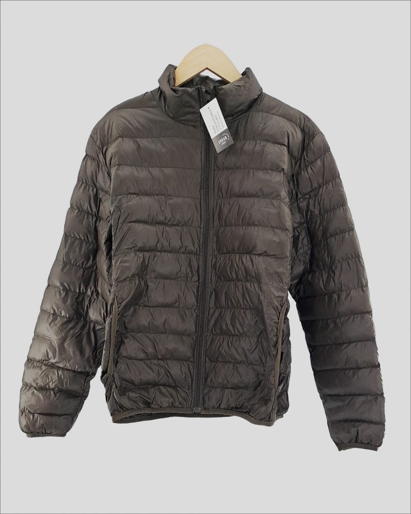 Campera tipo Uniqlo Rochas de Hombre Talle M